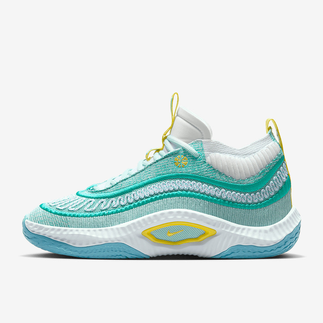 Nike Cosmic Unity 3