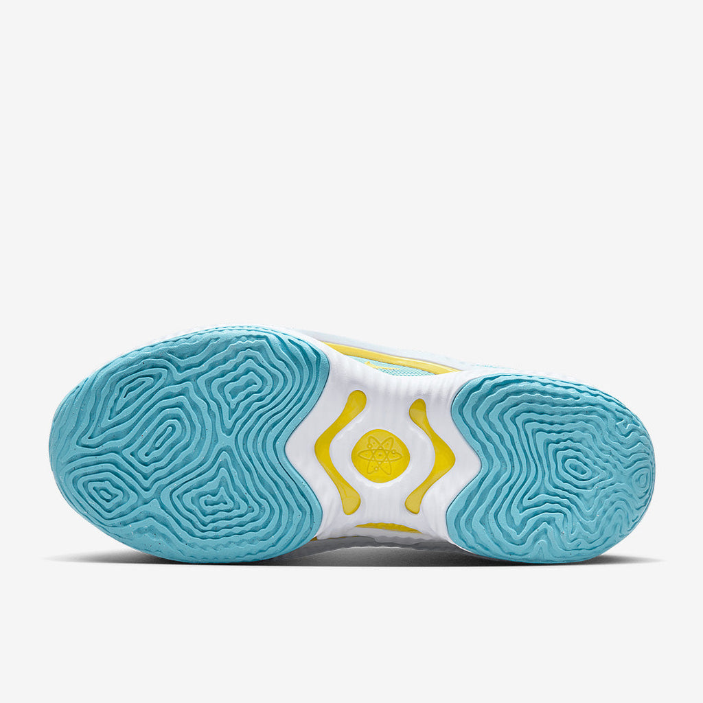 Nike Cosmic Unity 3