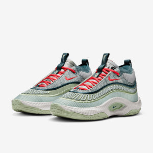 Nike Cosmic Unity 3