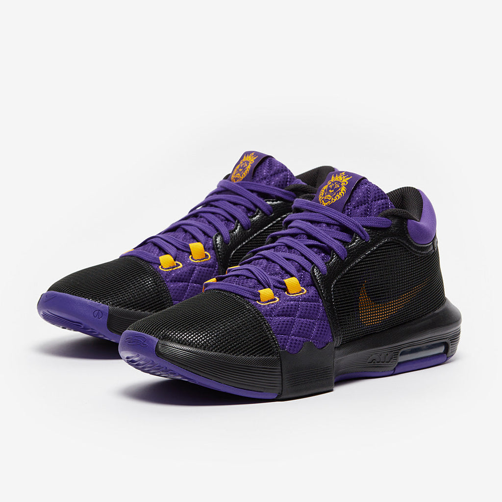 Nike LeBron Witness 8