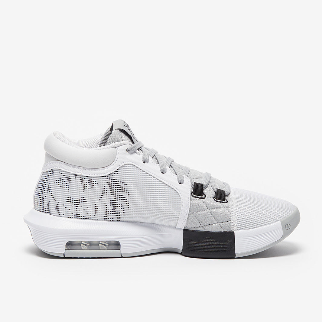 Nike LeBron Witness 8