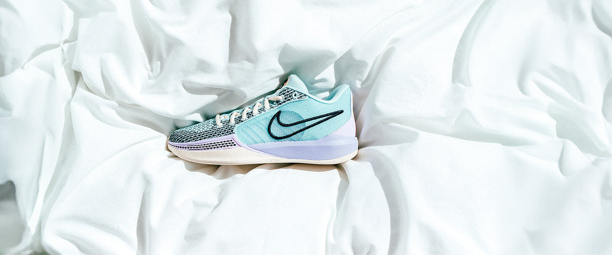 Nike Womens Sabrina 1