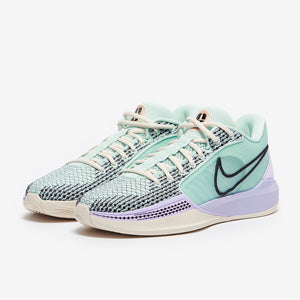 Nike Womens Sabrina 1