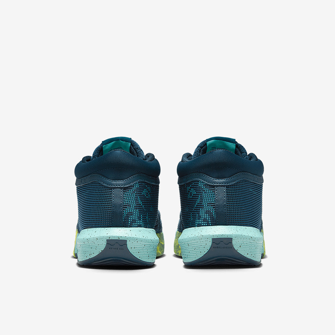 Nike LeBron Witness 8