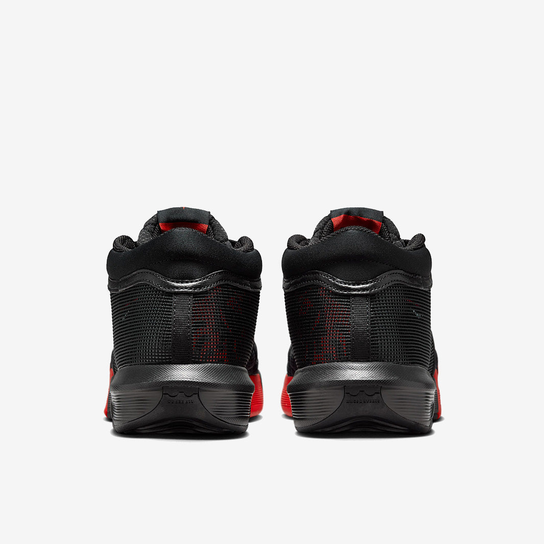 Nike LeBron Witness 8