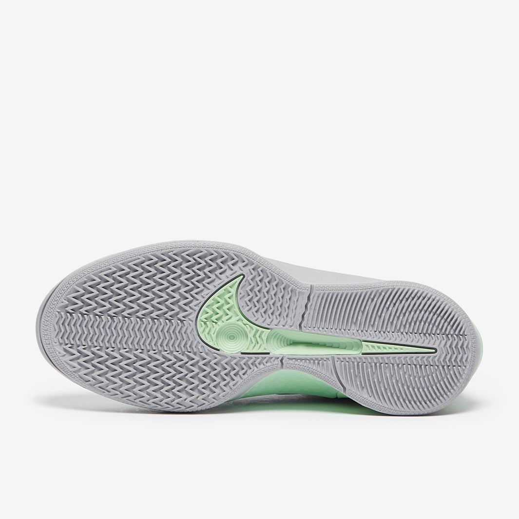 Nike Womens Sabrina 2