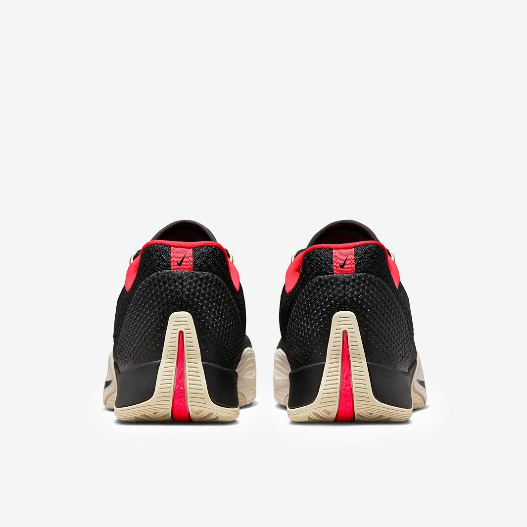 Nike S.T Flare
