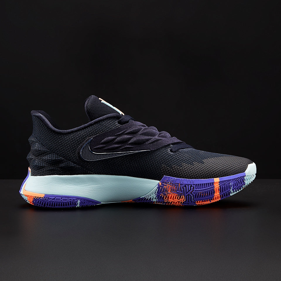 Nike Kyrie Low