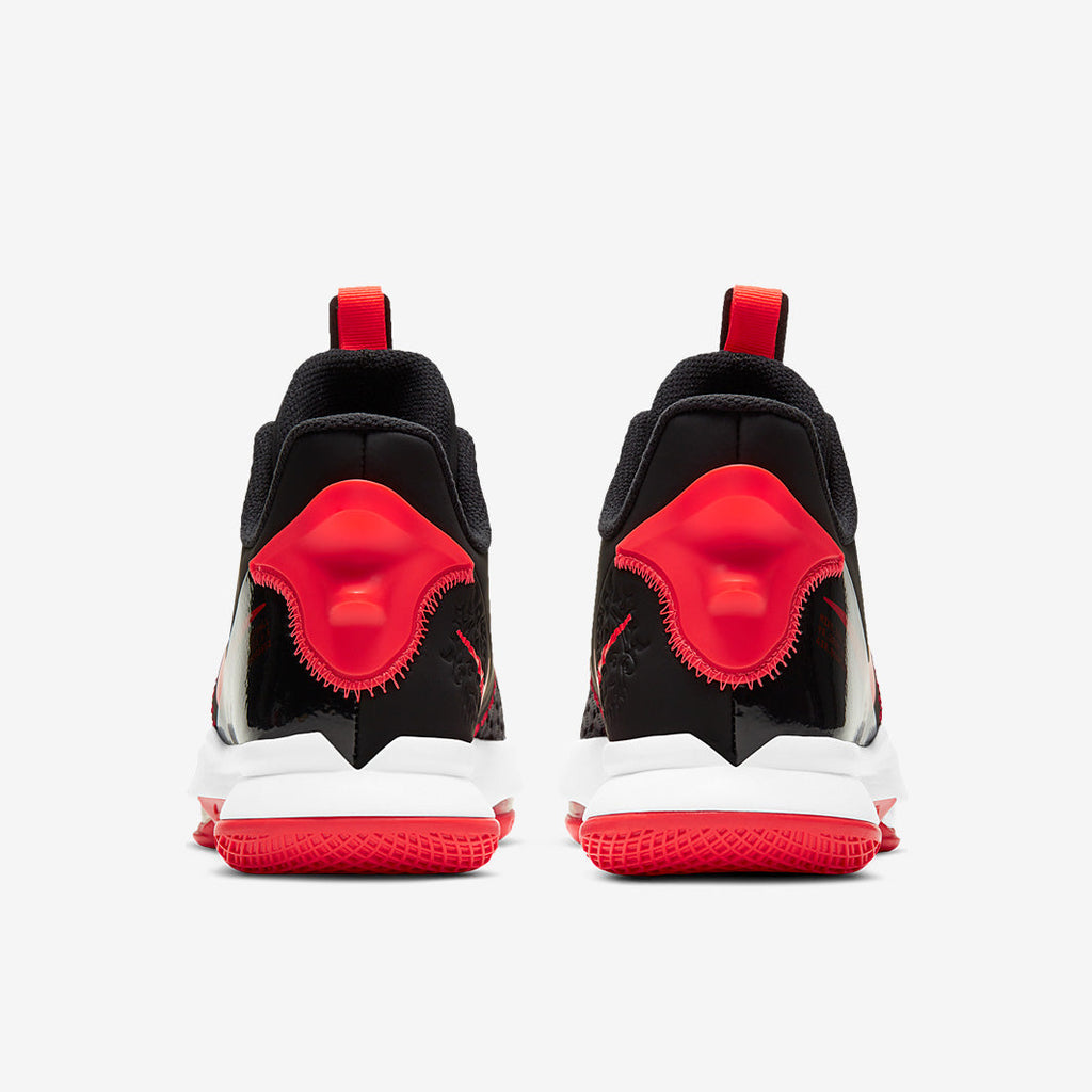Nike LeBron Witness 5