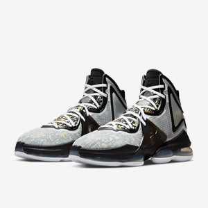 Nike LeBron 19