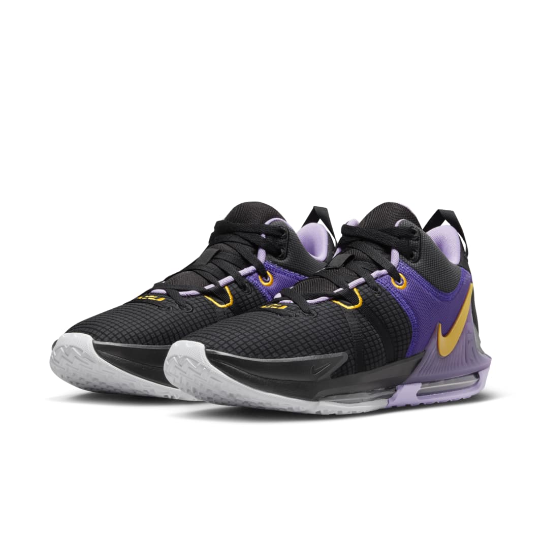 Nike LeBron Witness 7