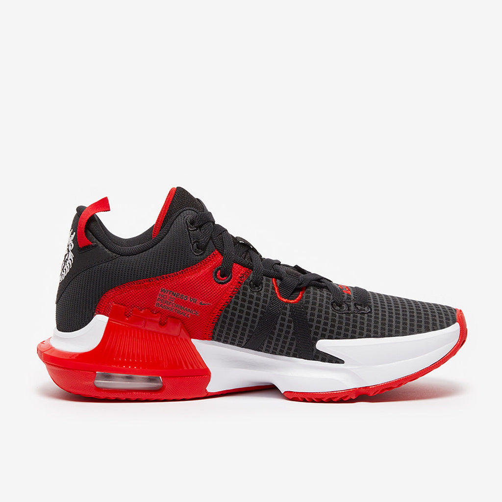 Nike LeBron Witness 7