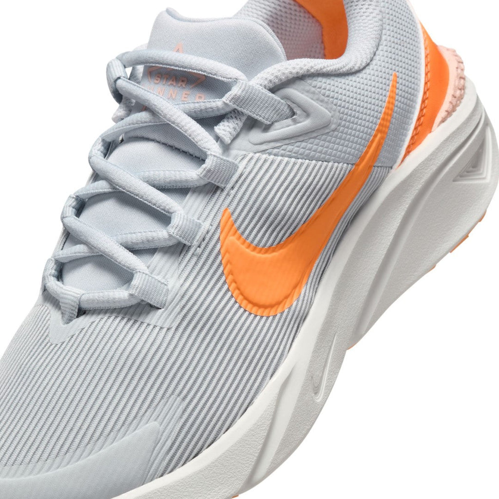 Star Runner 4 Running Shoes