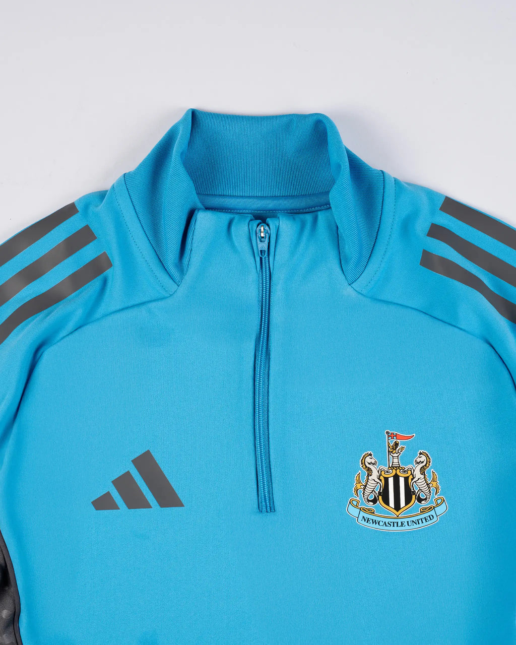 Newcastle United adidas 25/26 Players Range Kids' Blue 1/4 Zip Top