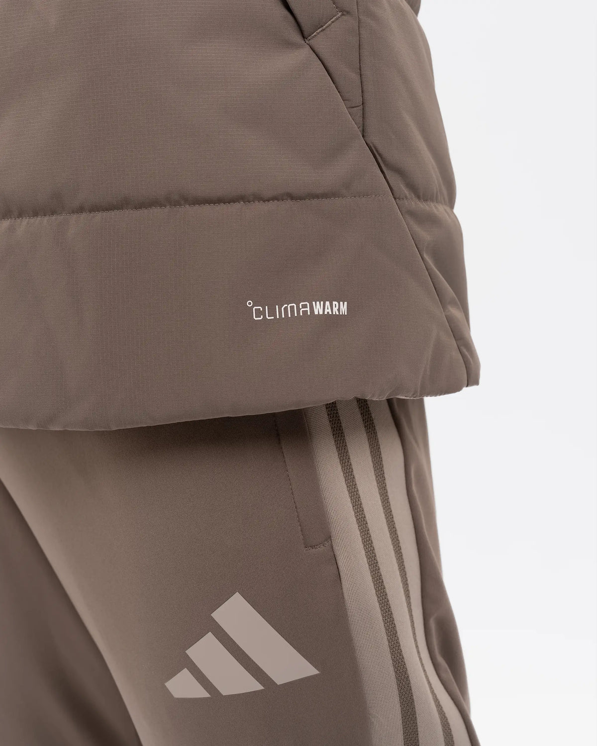 Newcastle United adidas 26/27 Coach's Range Reversible Beige Gilet