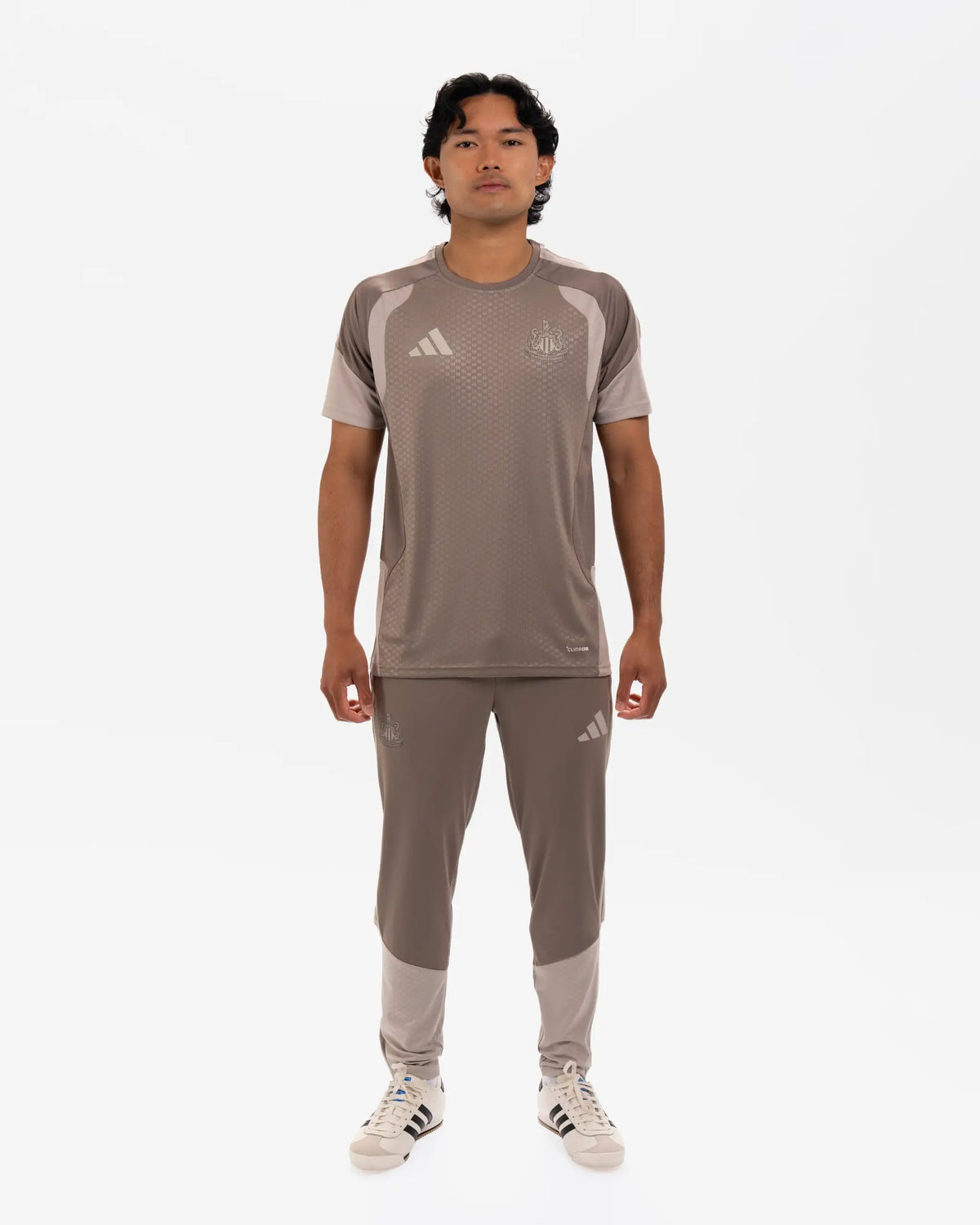 Newcastle United adidas 26/27 Coach's Range Beige Trackpants