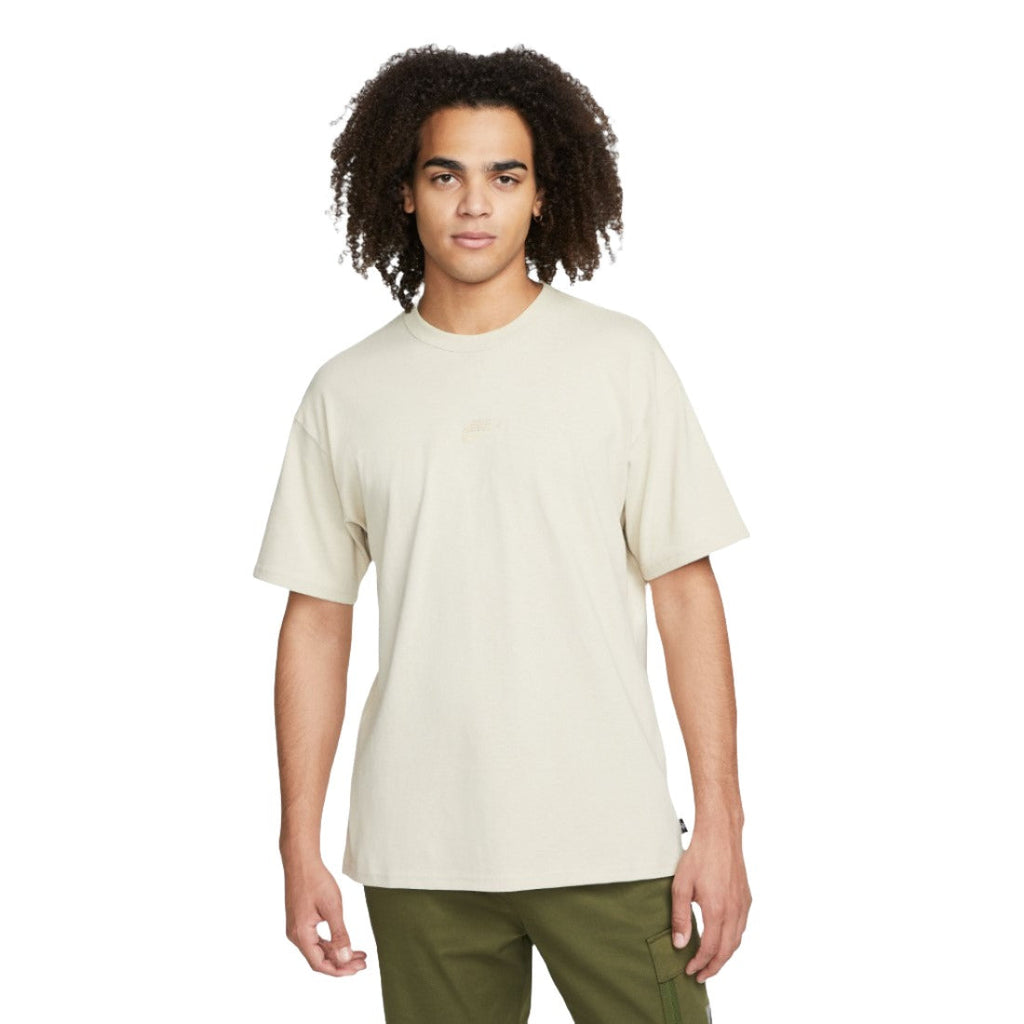 Sportswear Premium Essentials