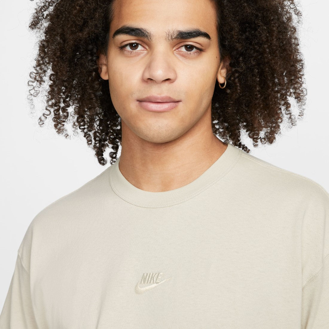 Sportswear Premium Essentials