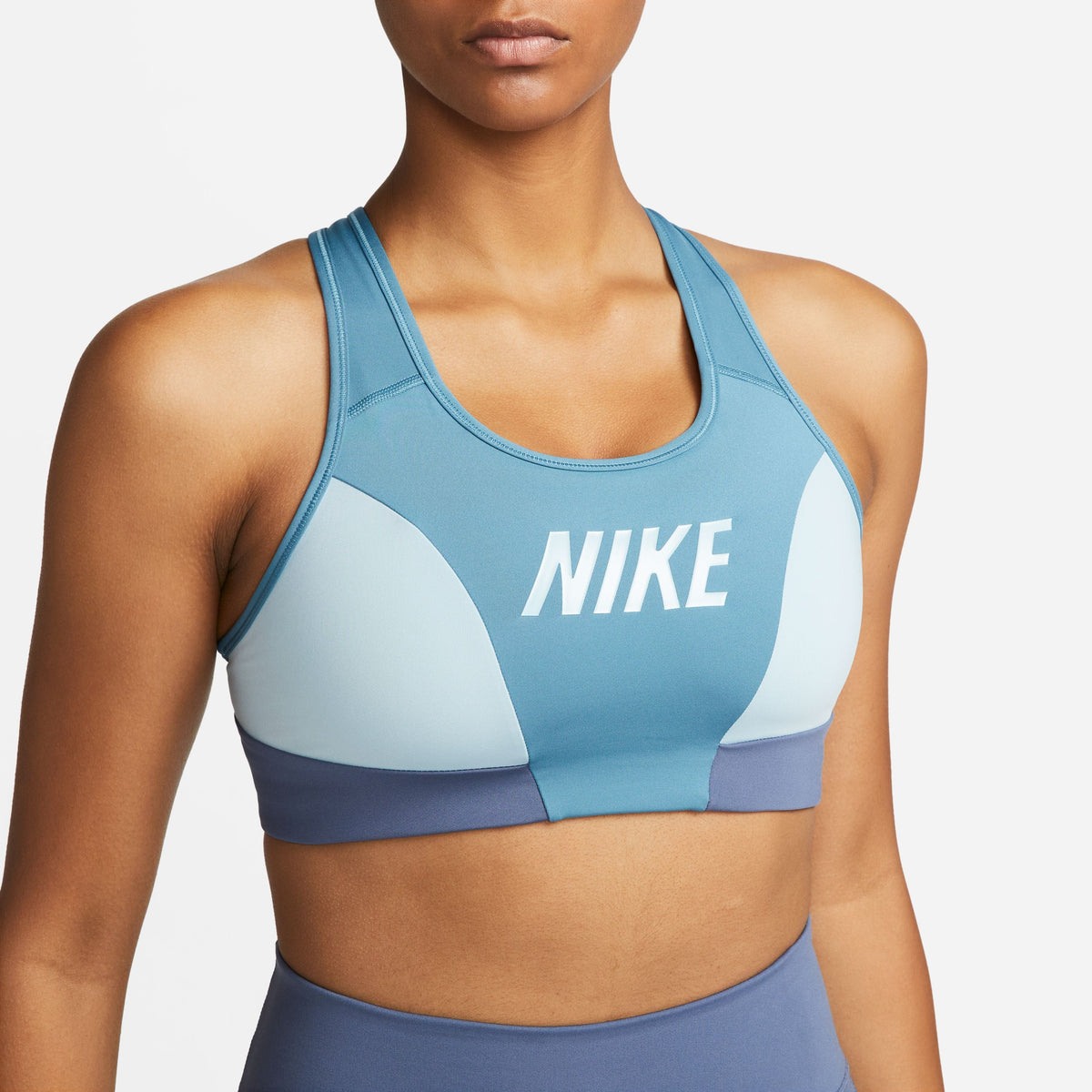 Swoosh Medium-Support  Sports Bra