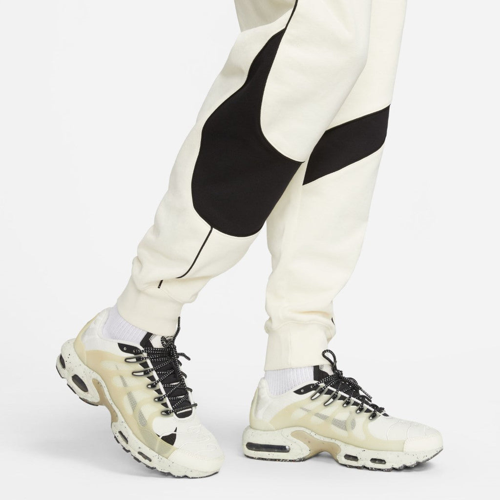 Swoosh Fleece Pants