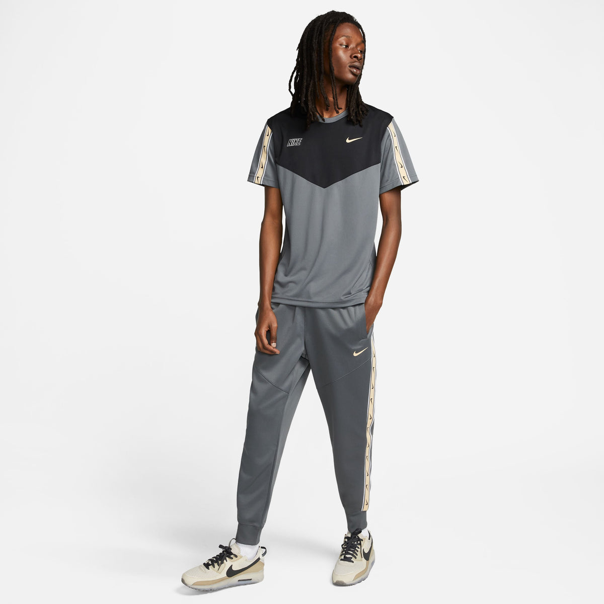 Repeat Joggers