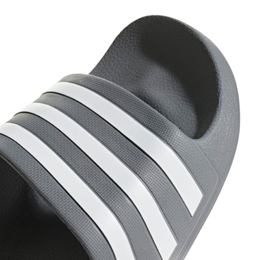 Adilette Aqua Slides