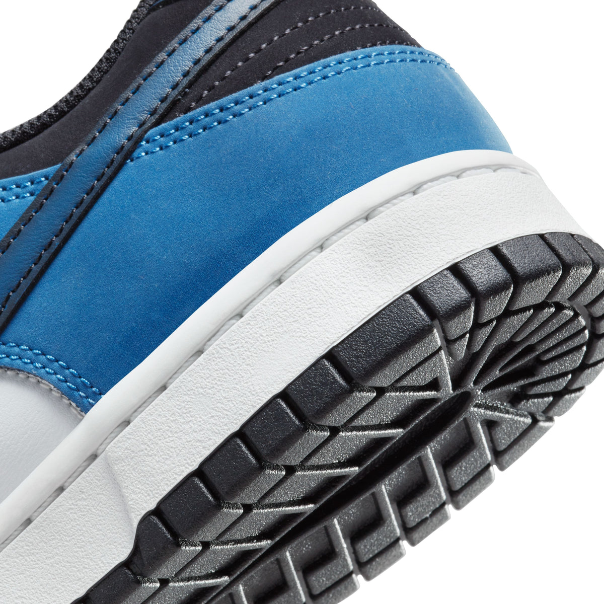 Dunk Retro Nas Lifestyle Shoes