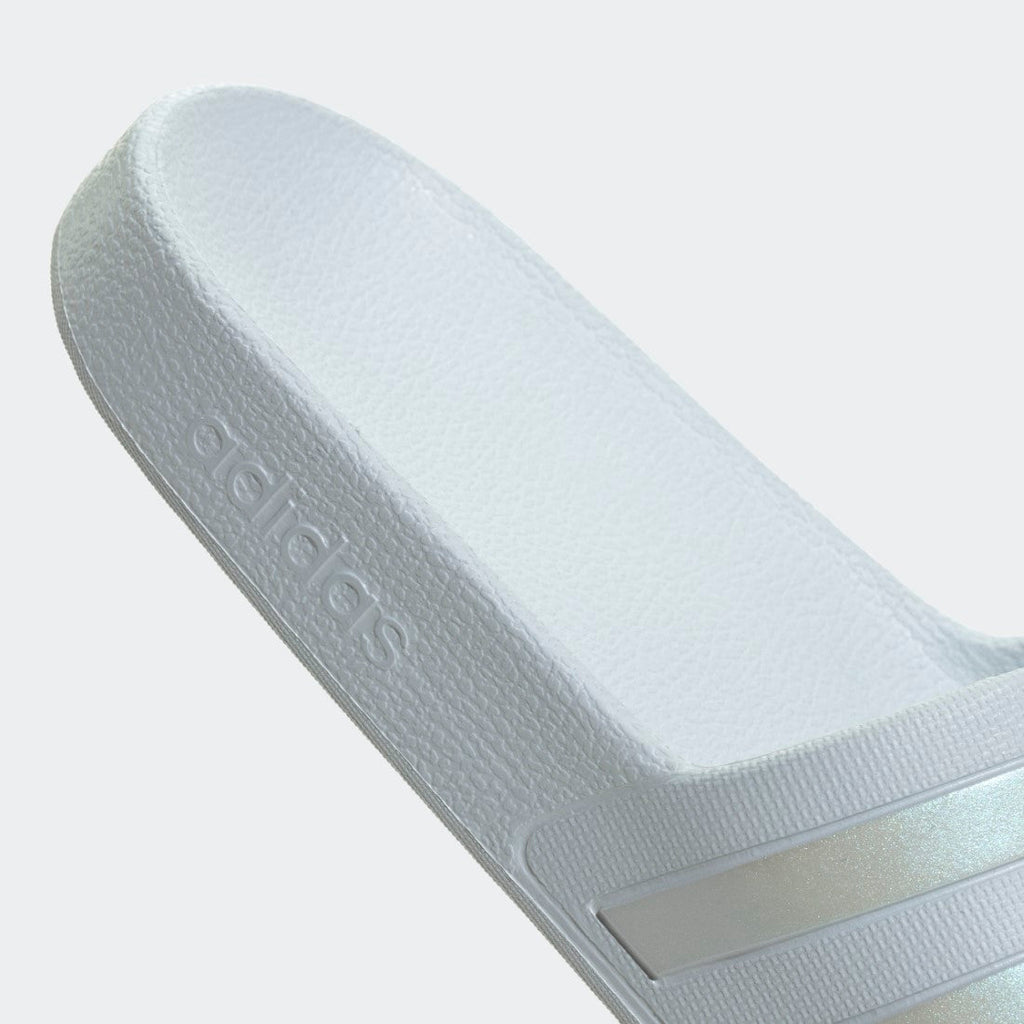 Adilette Aqua Slides
