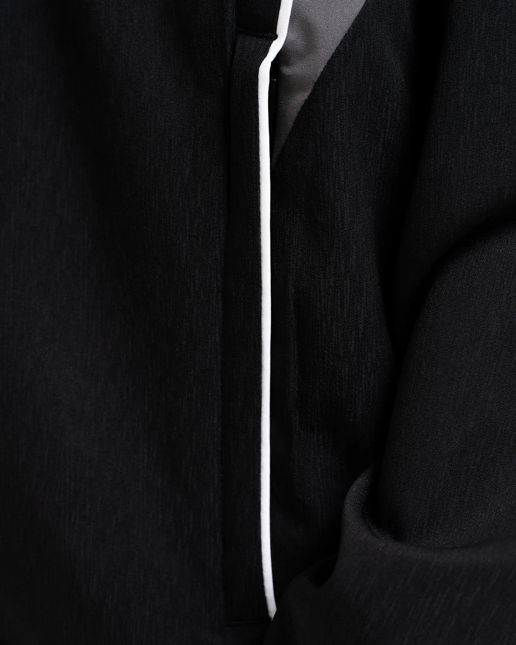 Newcastle United adidas 25/26 Coach's Black Edition Kids' Presentation Jacket