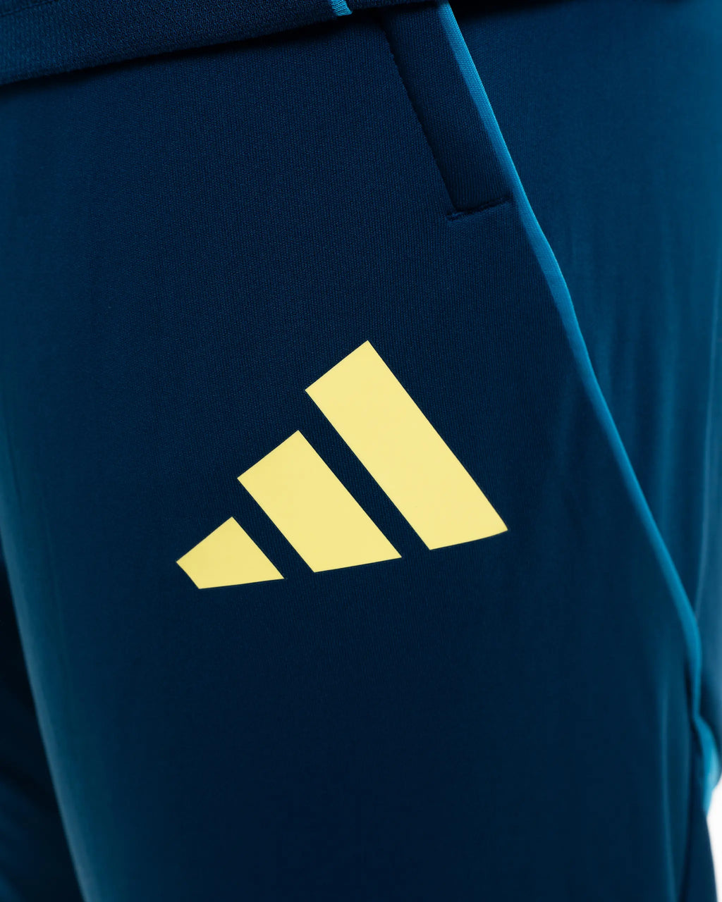 Newcastle United adidas 25/26 Coach's Range Training Bottoms