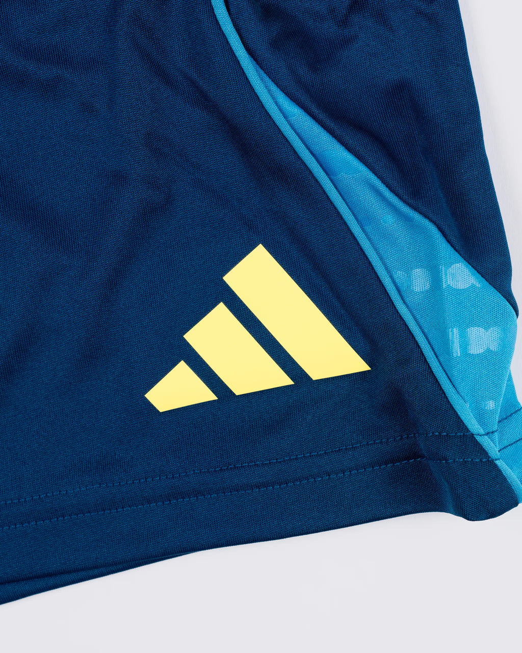 Newcastle United adidas 25/26 Coach's Range Kids' Training Shorts