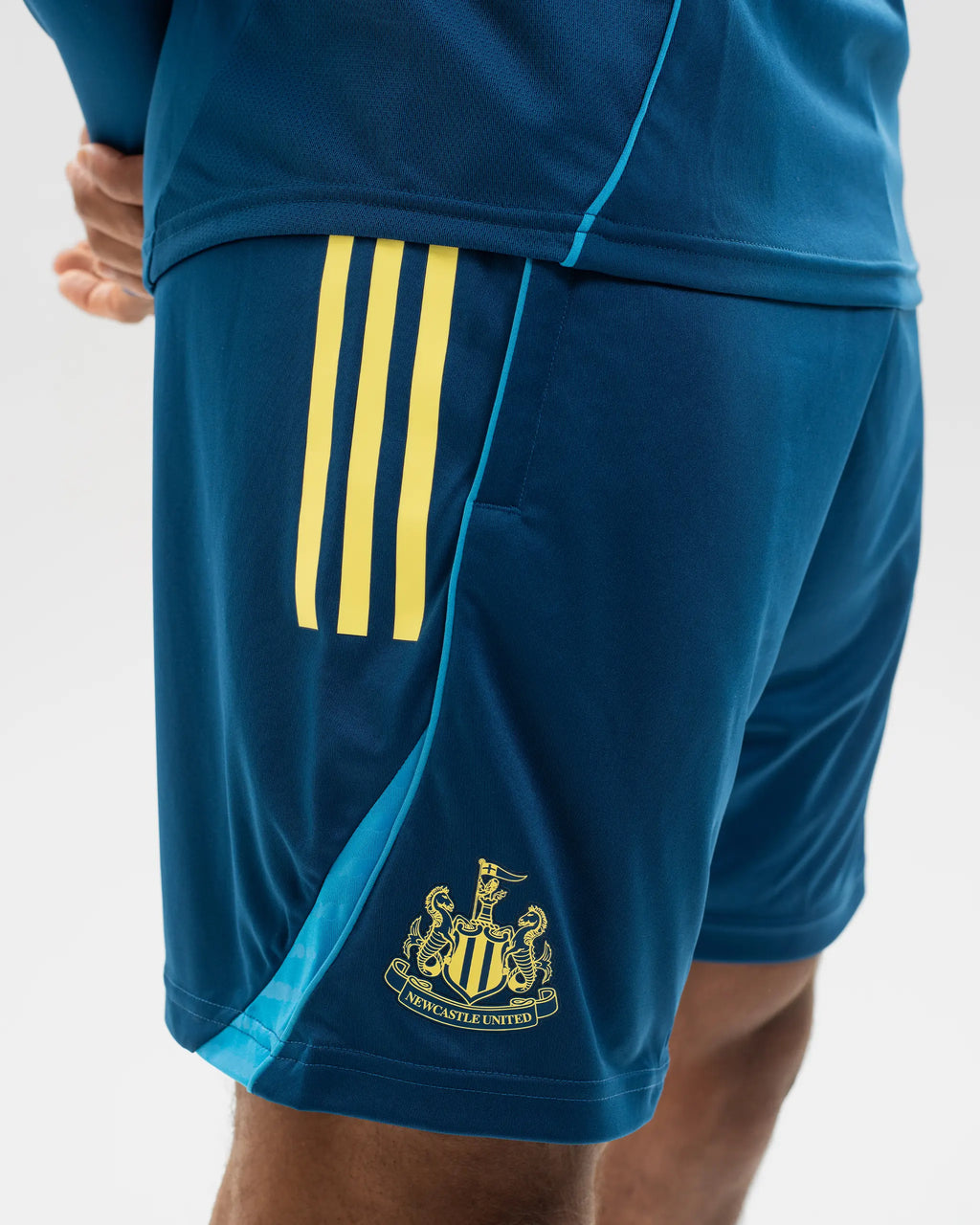 Newcastle United adidas 25/26 Coach's Range Training Shorts