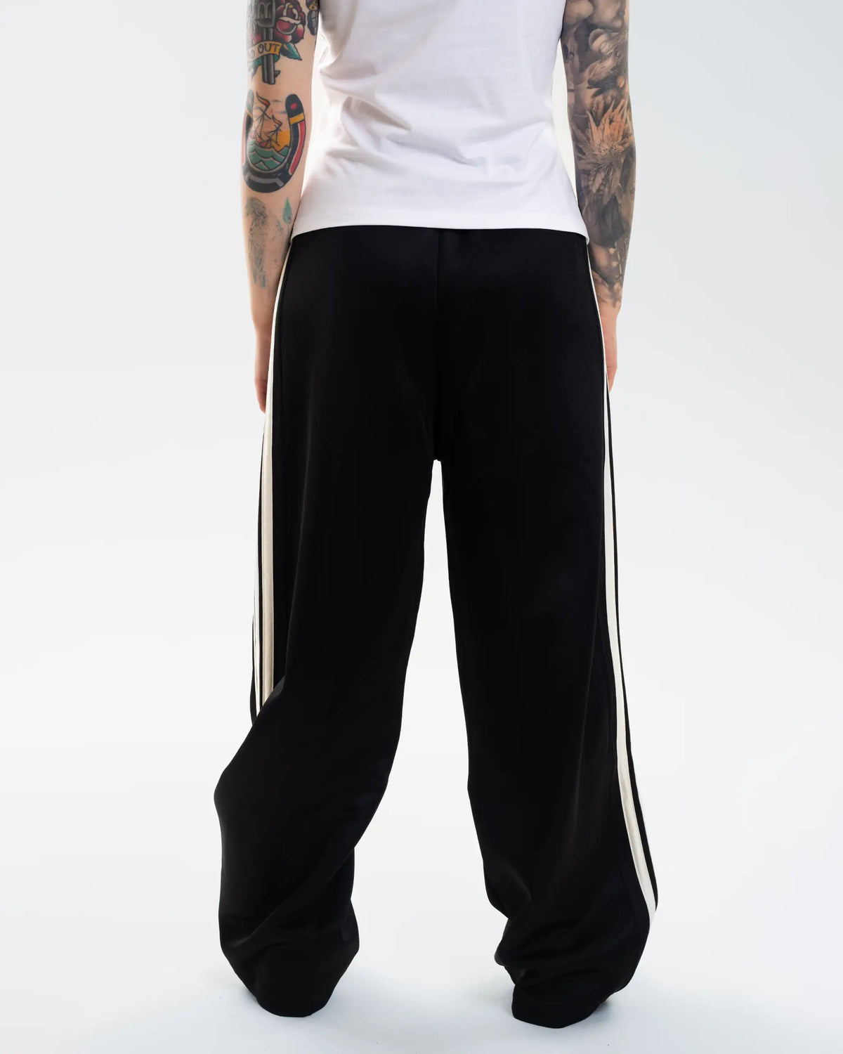 Newcastle United adidas Women's Black 3-Stripe Wide Leg Joggers