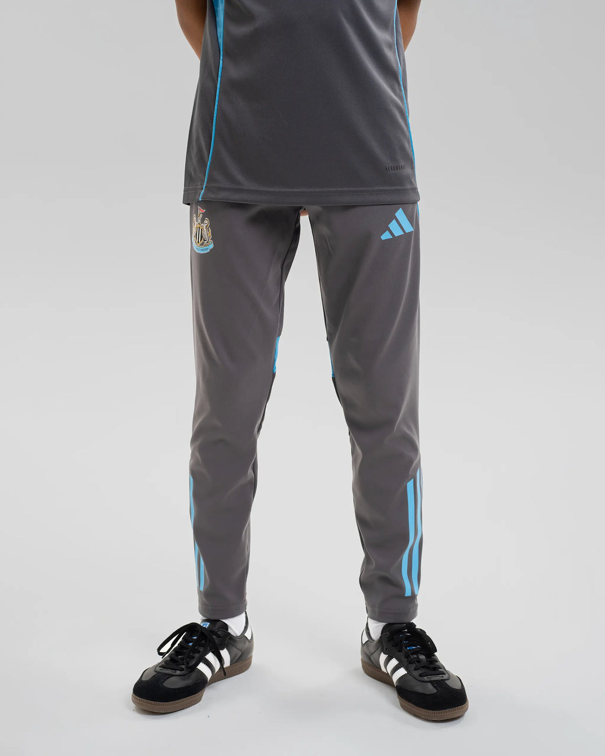 Newcastle United adidas 25/26 Players Range Kids' Grey Training Bottoms