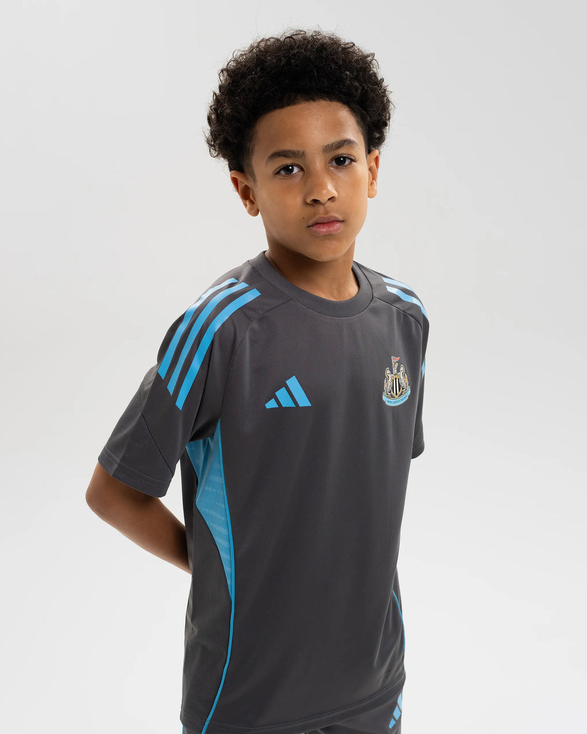 Newcastle United adidas 25/26 Players Range Kids' Grey Training Shirt