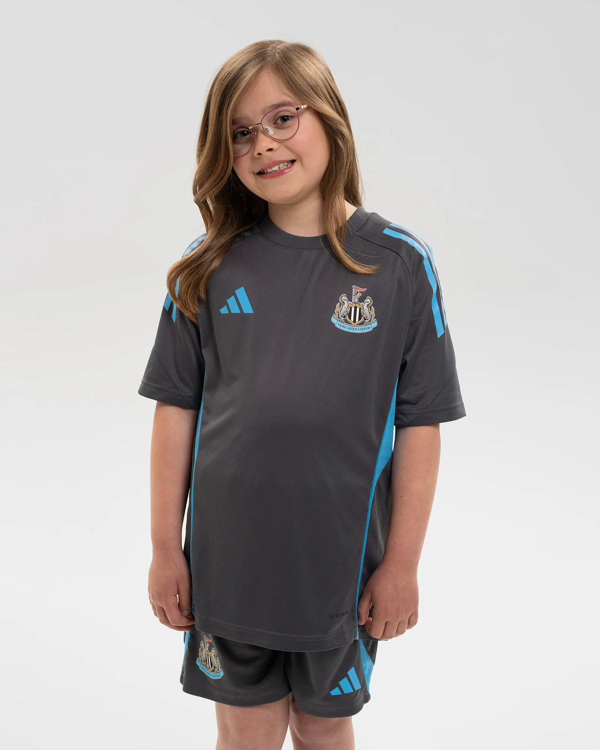 Newcastle United adidas 25/26 Players Range Kids' Grey Training Shirt