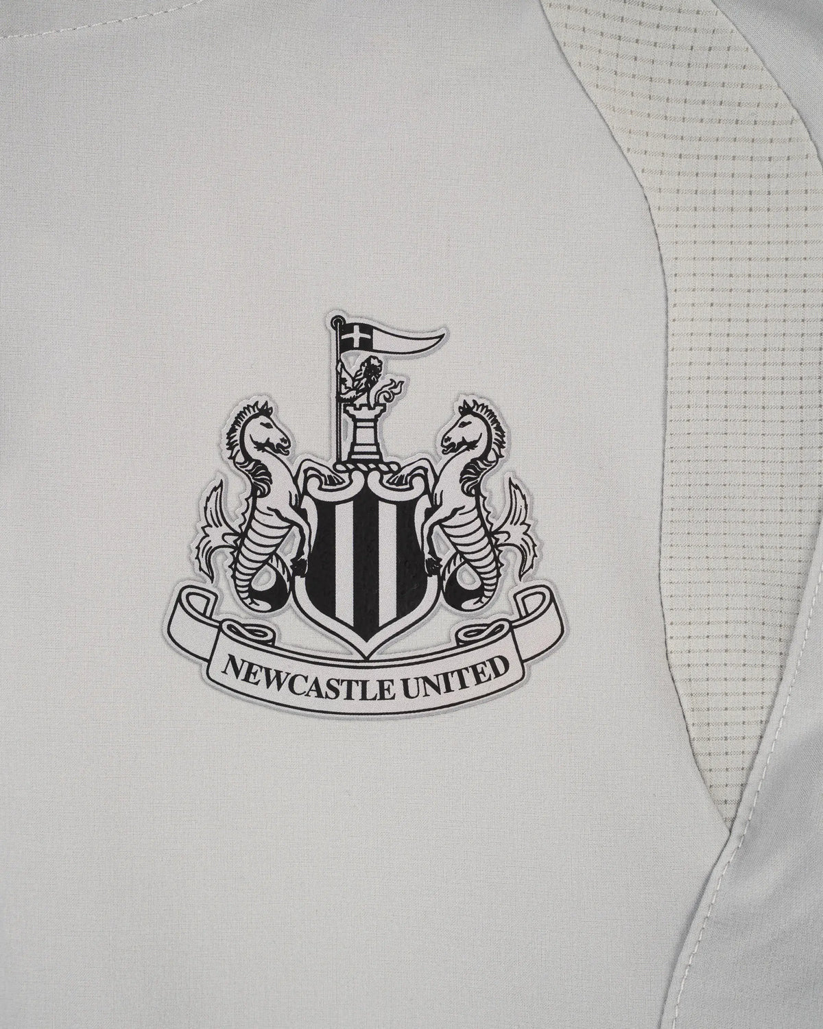 Newcastle United Kids' Alternative Tiro Travel Grey Windbreaker
