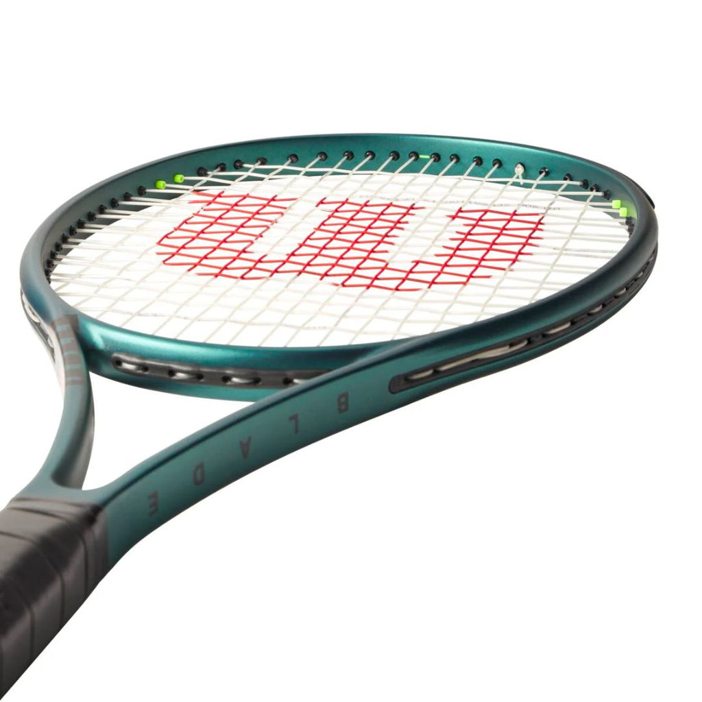 Blade 98 16X19 V9 Tennis Racket Unstrung