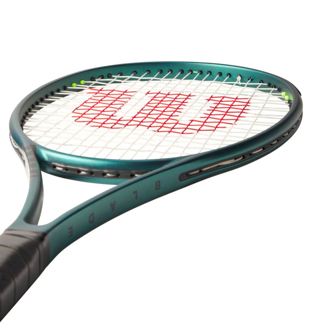 Blade 98 16X19 V9 Tennis Racket Unstrung