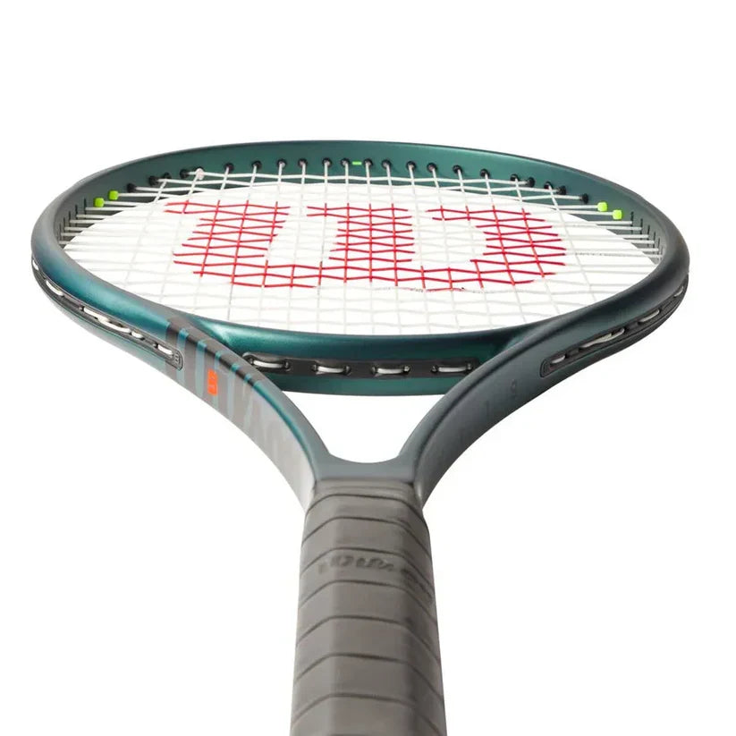 Blade 104 V9 Tennis Racket